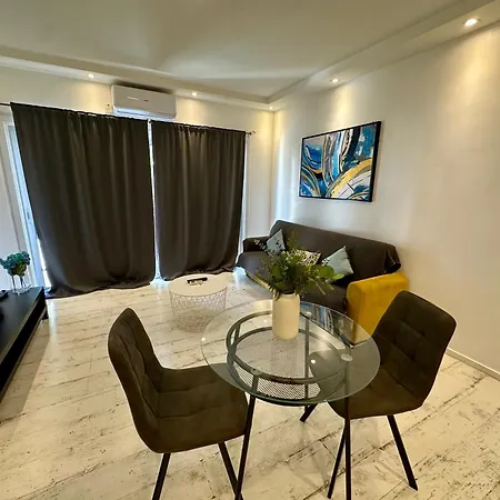 1-bedroom Duplex 100m By The Sea * Limasol