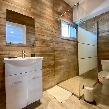 דירה 1-bedroom Duplex 100m By The Sea