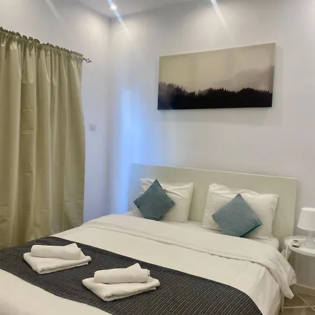 アパート 1-bedroom Duplex 100m By The Sea *