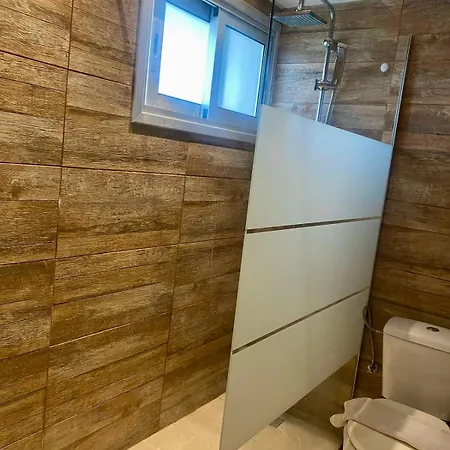 1-bedroom Duplex 100m By The Sea *