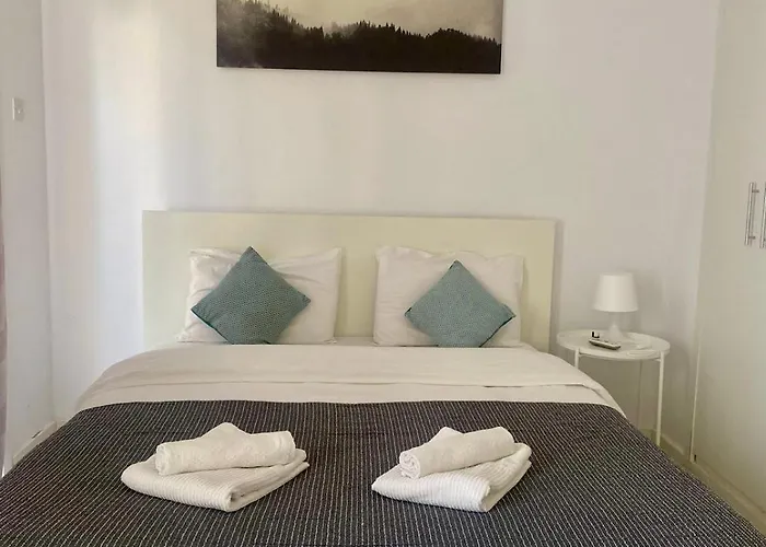 1-bedroom Duplex 100m By The Sea Apartmán Lemesos