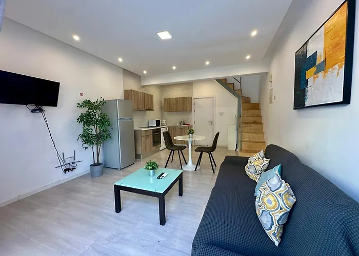 1-bedroom Duplex 100m By The Sea Lemesos