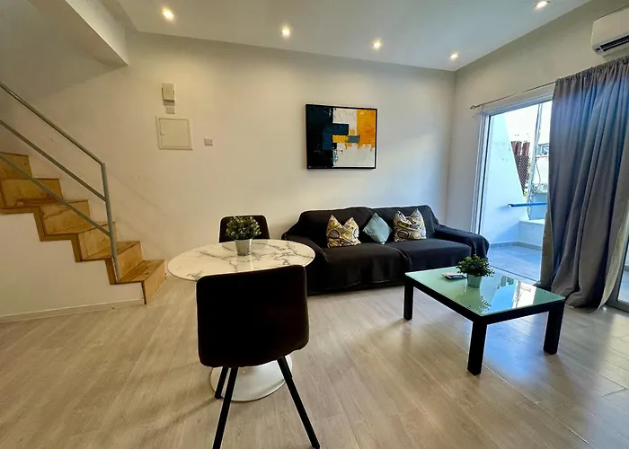 1-bedroom Duplex 100m By The Sea