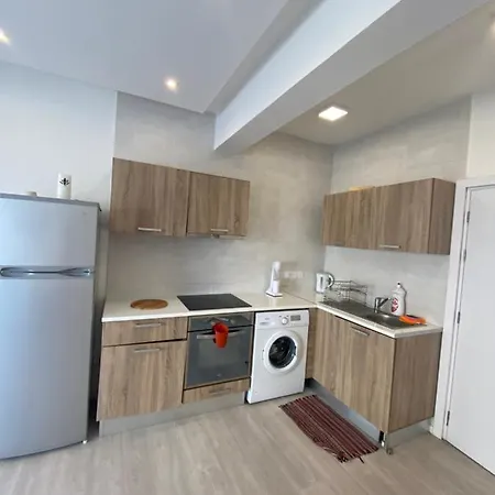 1-bedroom Duplex 100m By The Sea